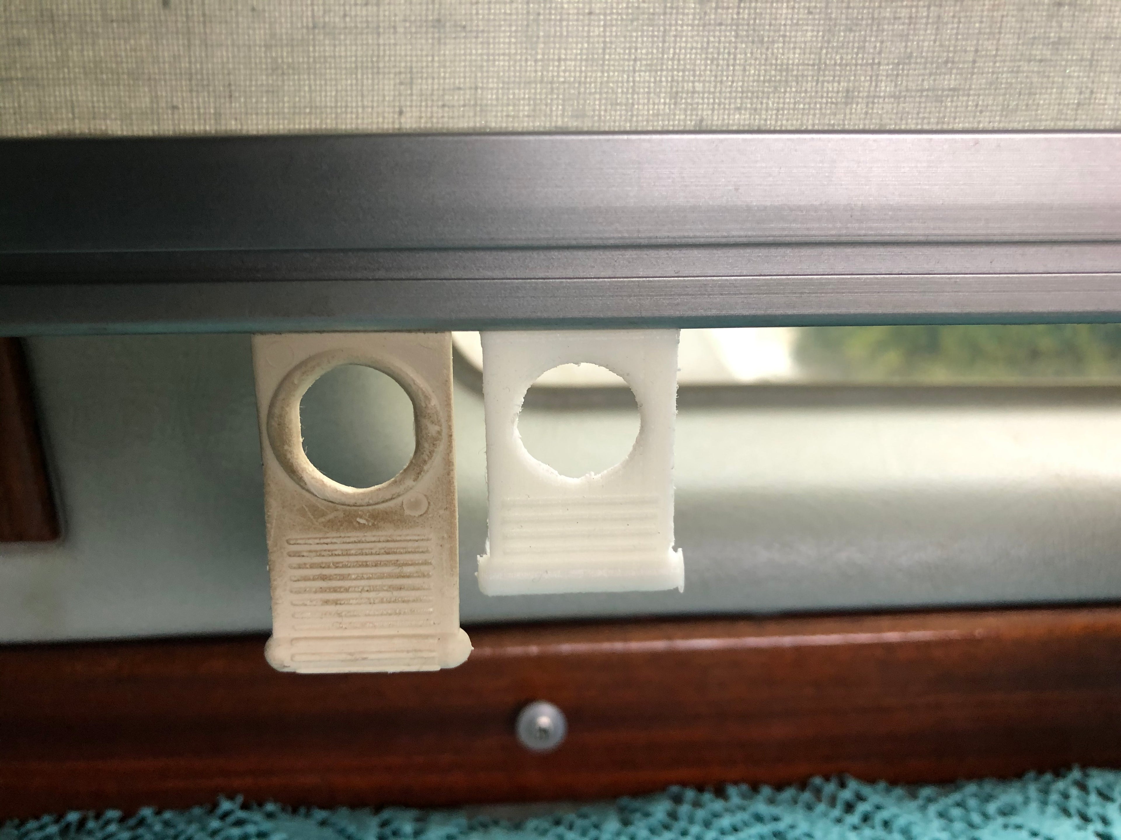 3D printed reproduction window roller blind clip for 1979-1992 VW T3 Transporter Dehler Profi camper van.